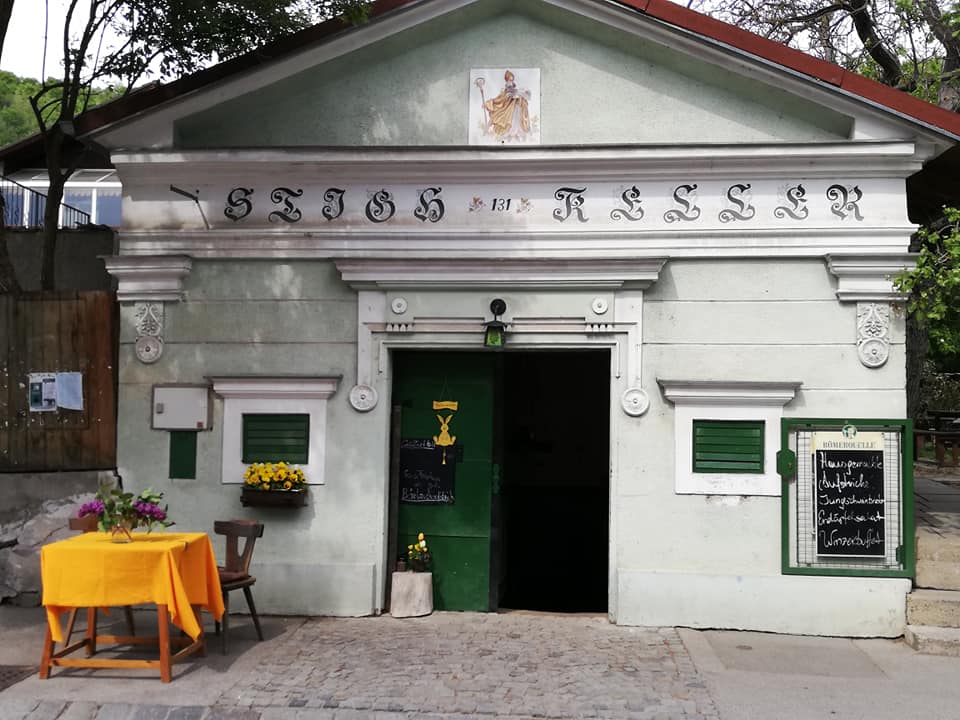 Stichkeller Eingang Ostern